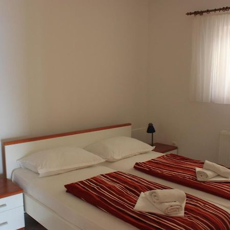 Pile Apartments 5 أوميس المظهر الخارجي الصورة